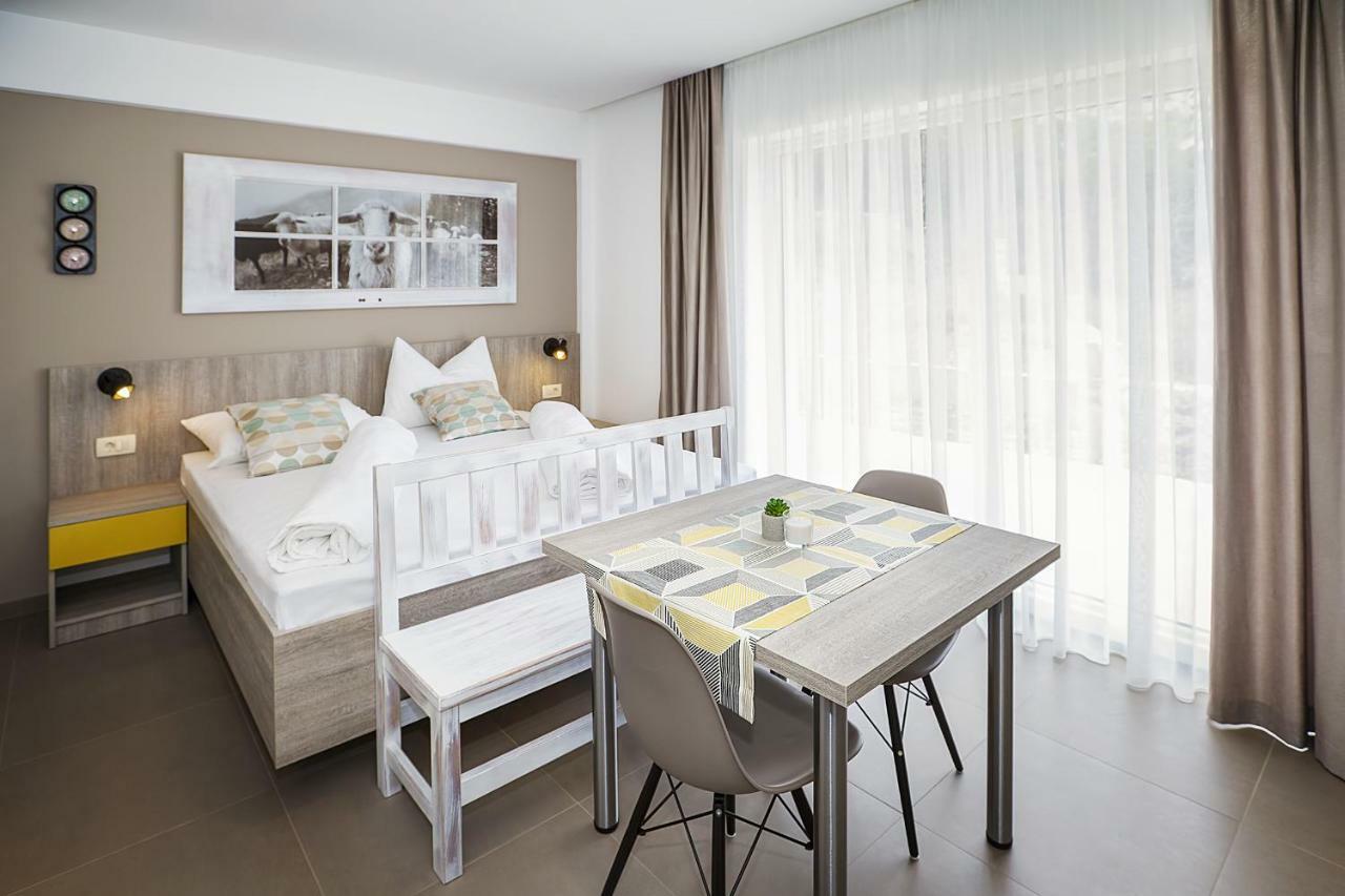 Apartments Capic Niko Baška Exterior foto